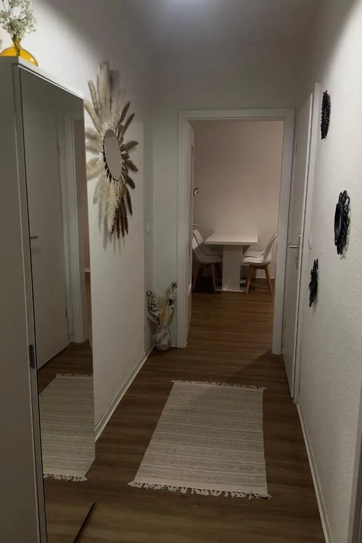 Apartman Dresden Am See/ Suite Mit Einem Schlafzimmer, Kuche & Balkon
