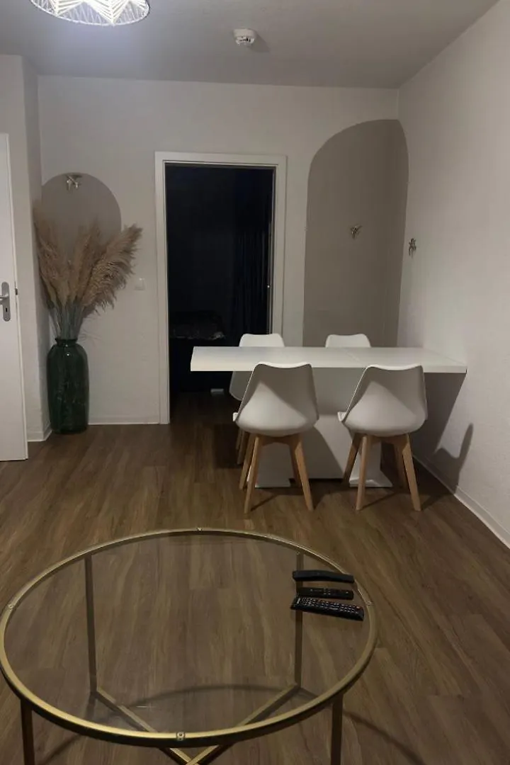 Dresden Am See/ Suite Mit Einem Schlafzimmer, Kuche & Balkon Apartamento
